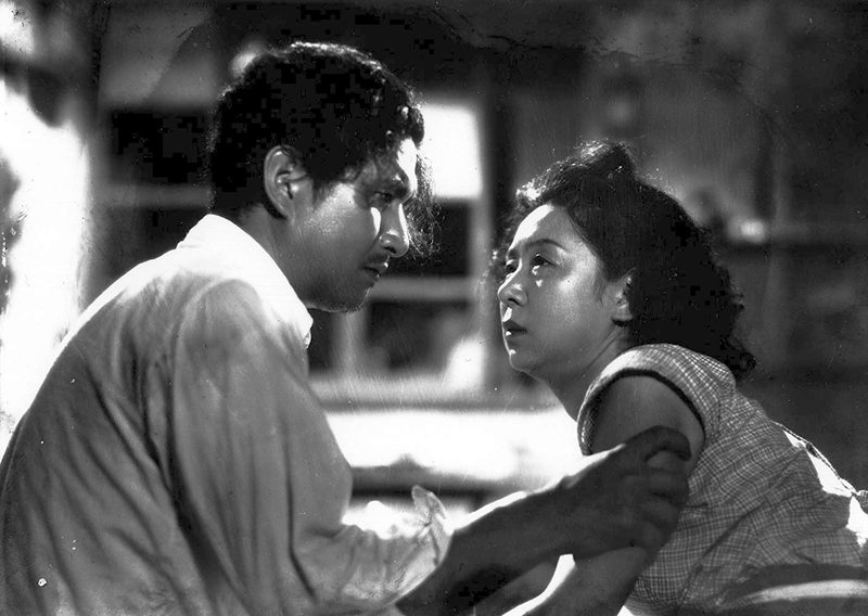 『風の中の牝雞』(1948)